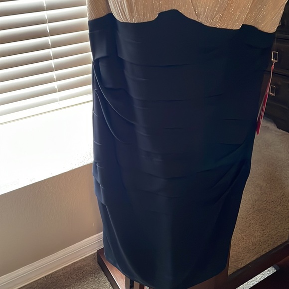 Women’s cocktail/evening dress, gold/black, knee length, size 12, new with tag - Picture 3 of 7